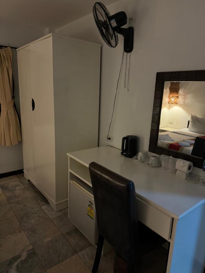 Istanbul Boutique Hotel Patong ภายนอก รูปภาพ