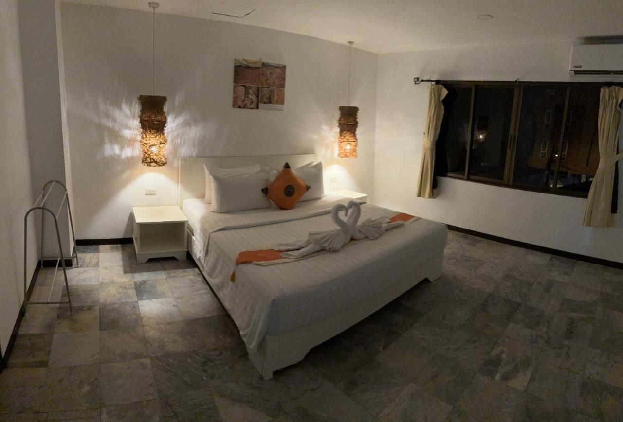 Istanbul Boutique Hotel Patong ภายนอก รูปภาพ
